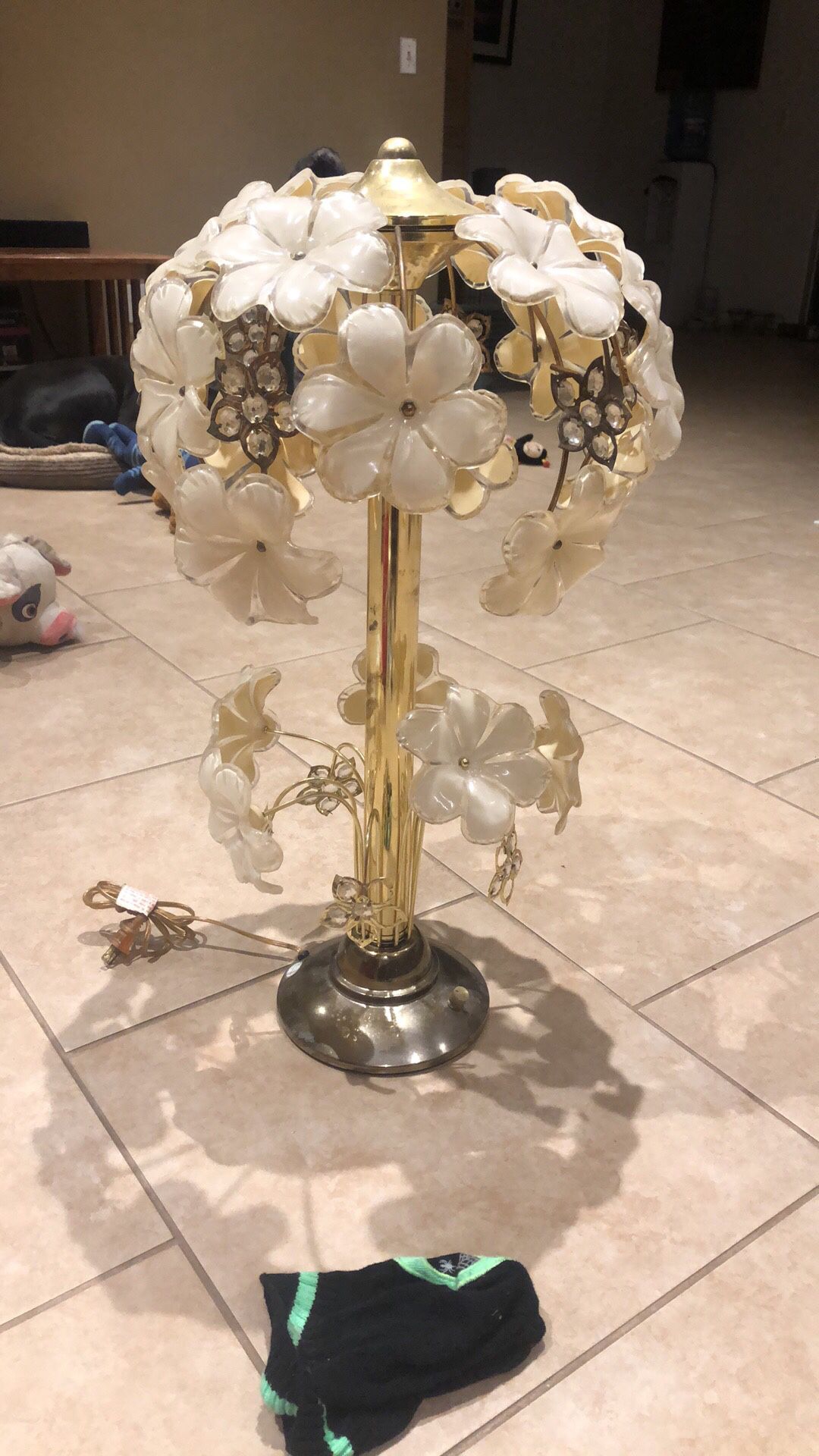 Beautiful Anthony vintage floral table lamp