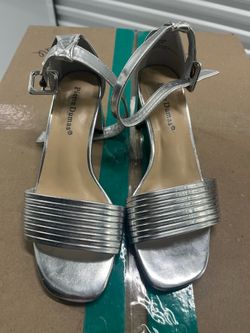 Pierre Dumas Silver Ankle Strap Sandals - Size 6M