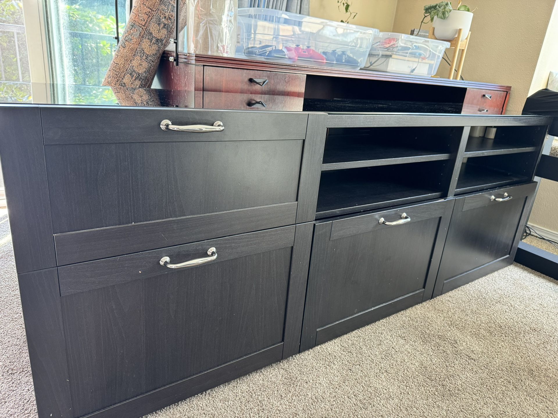 Entertainment Center/ TV Stand