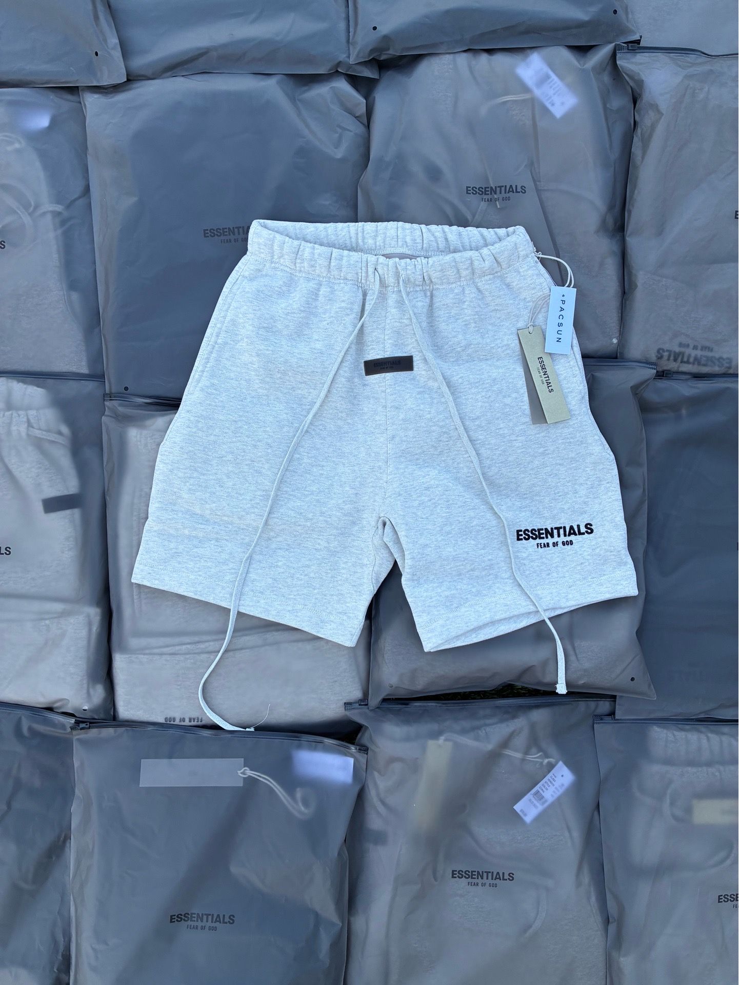 Essentials light oatmeal shorts S-M-L