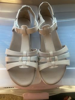 Easy Spirit Sandals