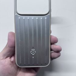RIMOWA IPHONE 17 PRO MAX SILVER CASE