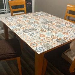 Dinning Room Table and 4 Chairs