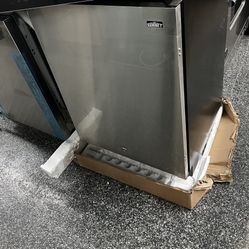 Summit Stainless Steel 24” UnderCounter Refrigerator 