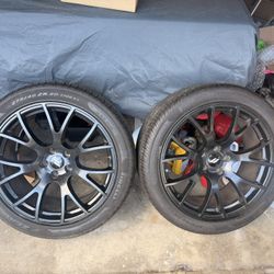 Dodge Challenger / Charger Tires 