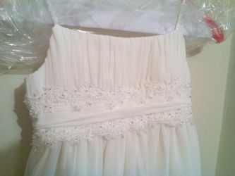 Size 6 Davids Bridal Flower Girl Dress