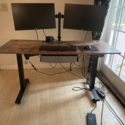 Stand up desk with two monitors $200