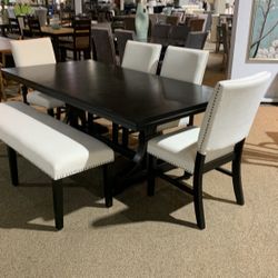 Dining table set