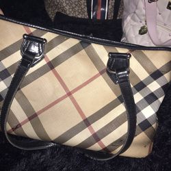 Burberry Purse 