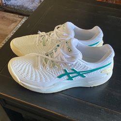 ASICS Gel Resolution 9