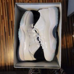 Jordan 11 Low Concorde Like New Sz 8.5