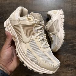 Nike Vomero 5 Pale Ivory Sz.11.5 Wmns (Sz.10 In Men)