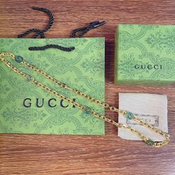 Fashionable necklace