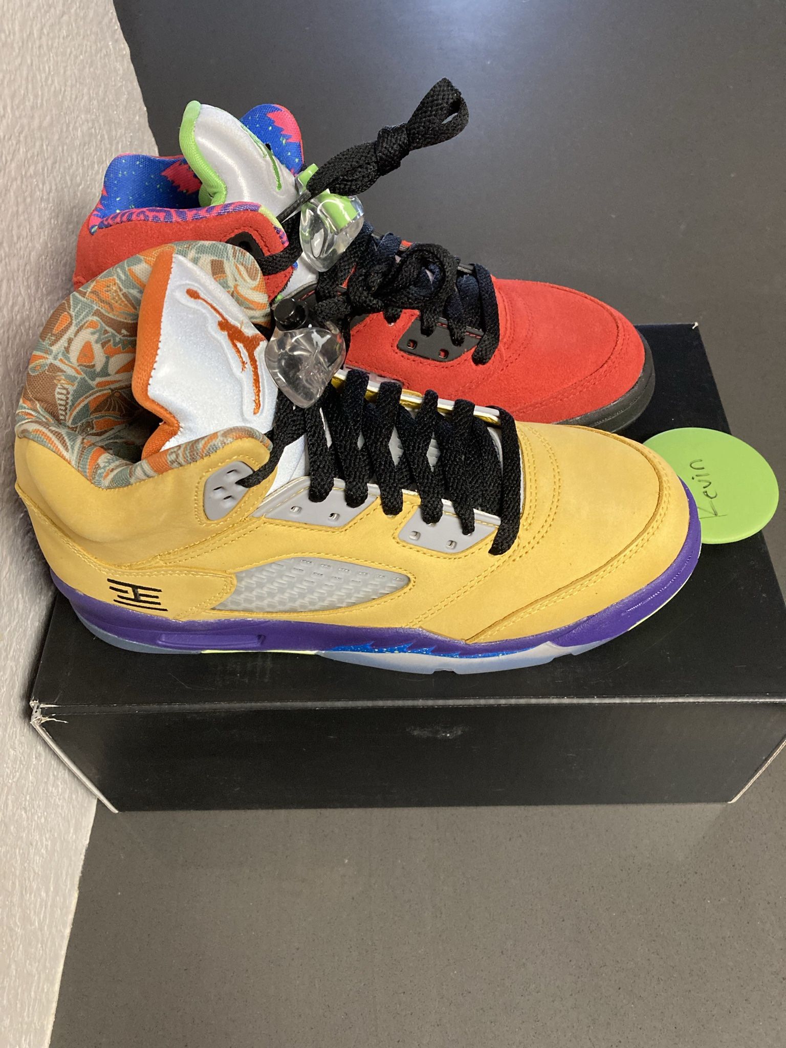 Jordan Retro (What The) Size 5Y