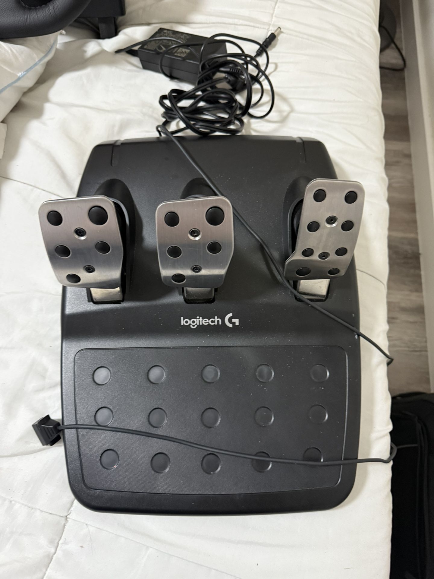 Logitech - G920 Driving Force Racing Wheel And Pedal For Xbox Series X/S, Xbox One, And PC