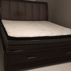 King Bed Set With Frame.    I Can Delivery For Extra 
