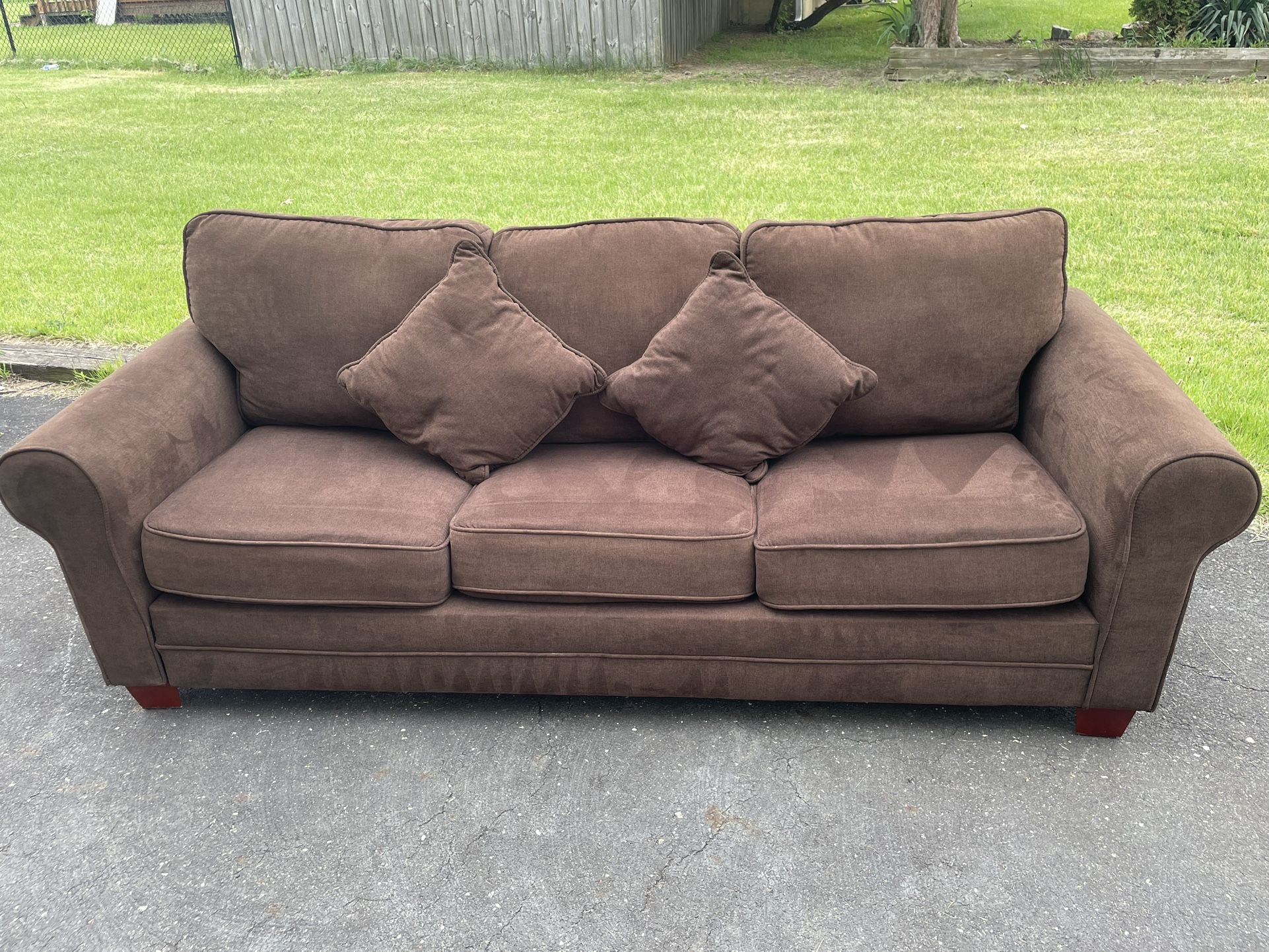 ($285) Free Delivery 🚚 | Full-sized Sleeper Sofa