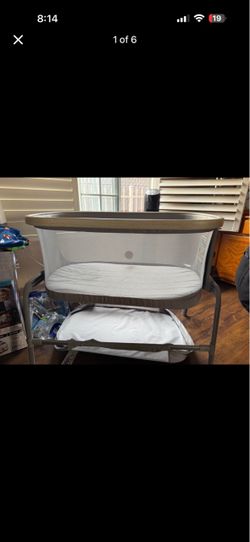 Baby Bassinet with Storage Shelf