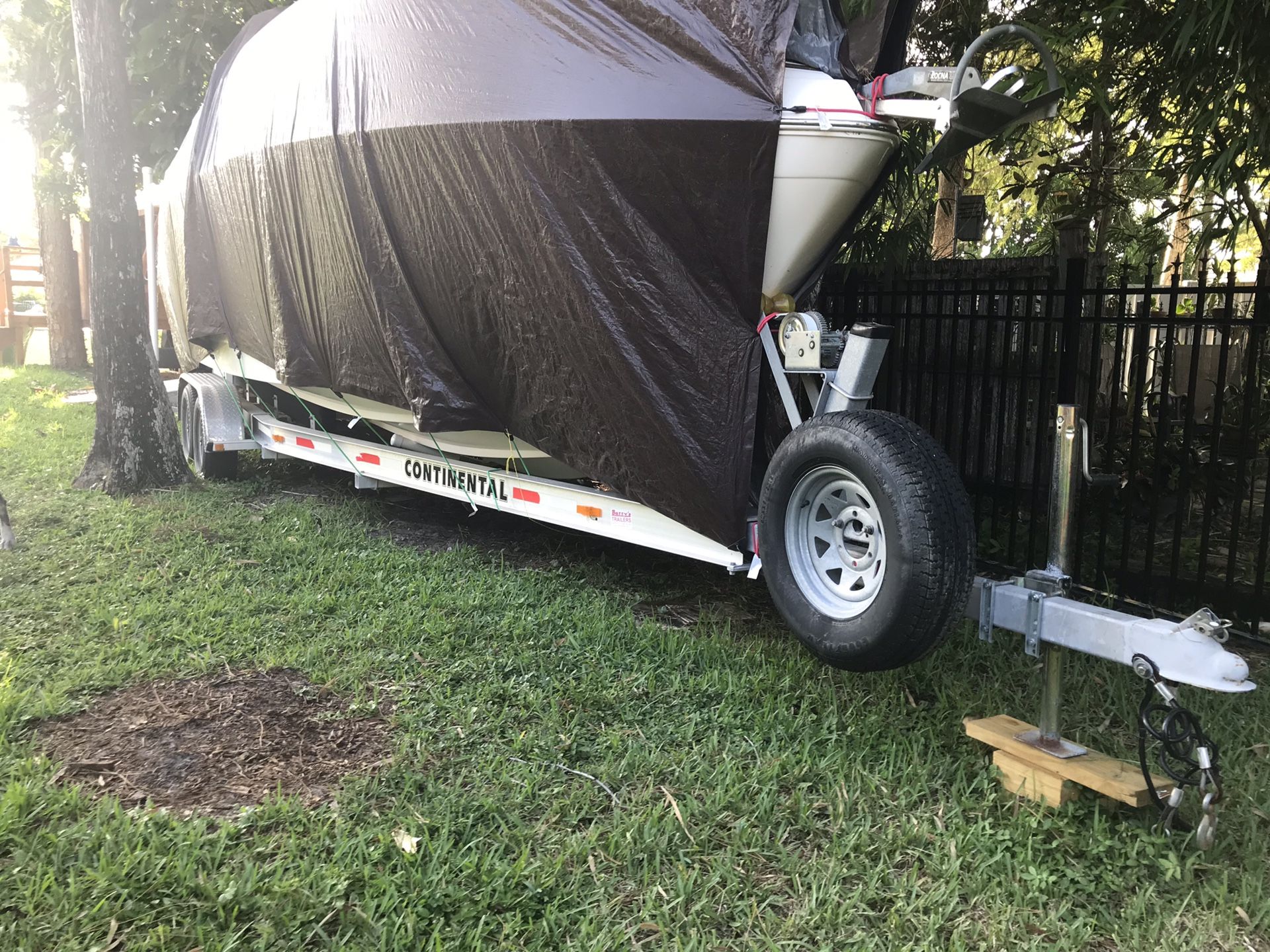 2010 Continental Boat Trailer (10,500 lb ) 25-30 ft boat