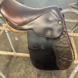 RD Collegiate Saddle 13.5"