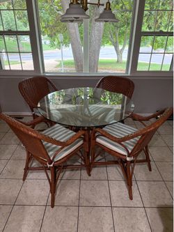 Pier 1 imports table and chairs