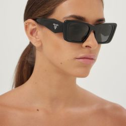 PRADA SPR 08Y 1AB-5S0 BLACK FRAMES SUNGLASSES 51-18PRADA SPR 08Y 1AB-5S0 BLACK FRAMES SUNGLASSES 51-18