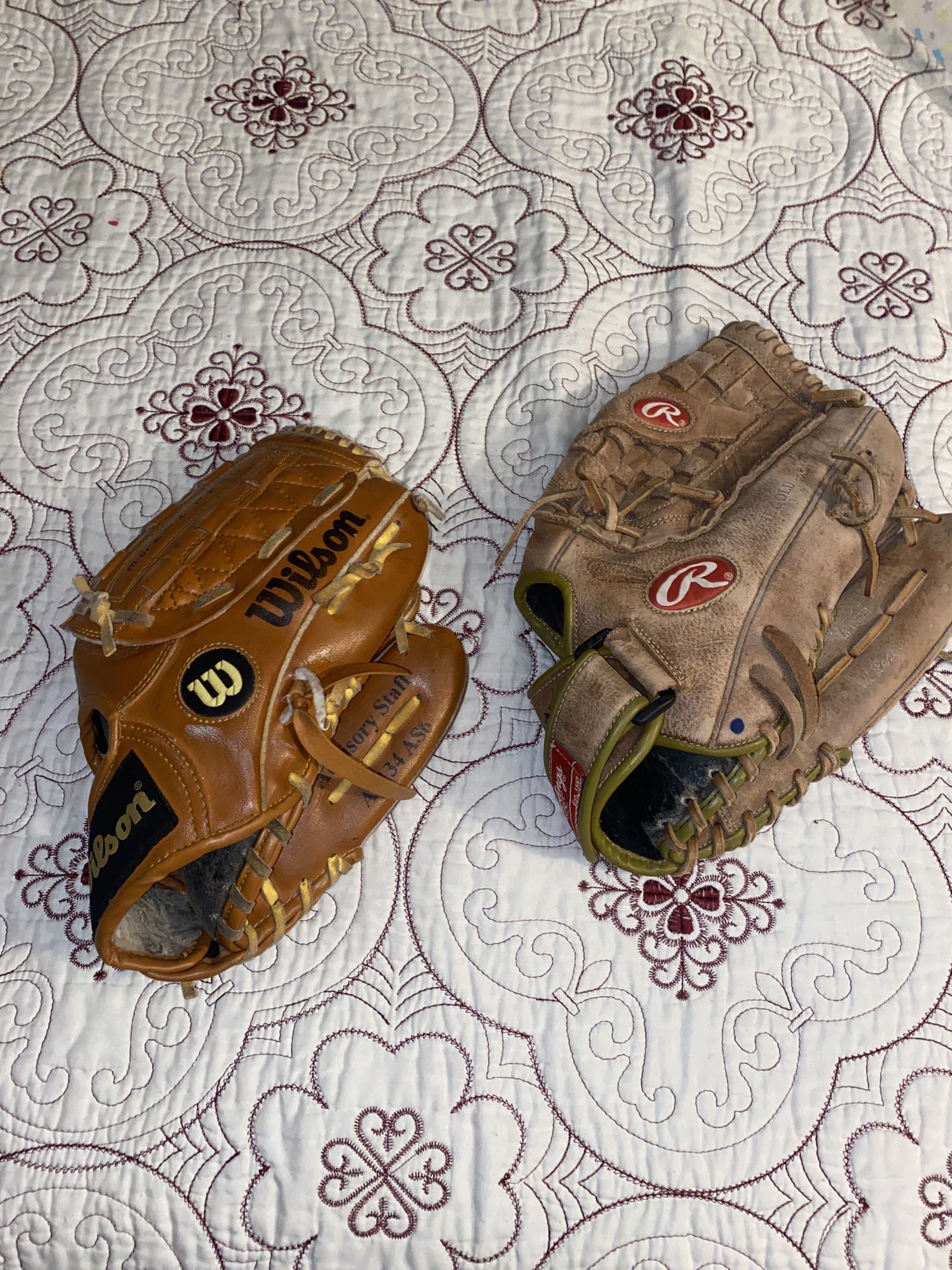 wilson and rawlings baseball gloves