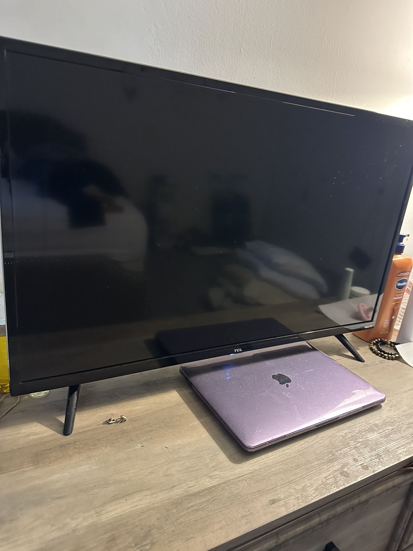 TCL ROKU TV 