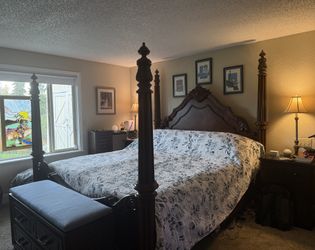 4 Poster King Size Bed (no mattress)