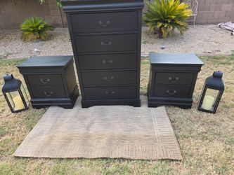 Beautiful Dresser And Nightstands