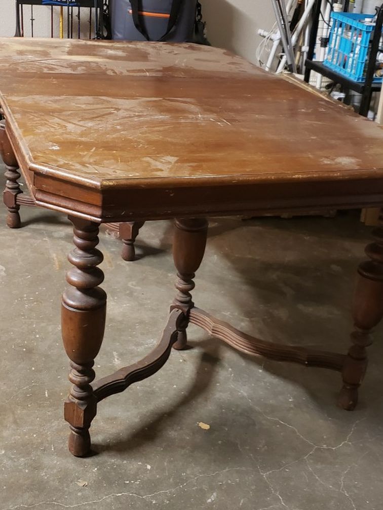 1900s Dinning Table