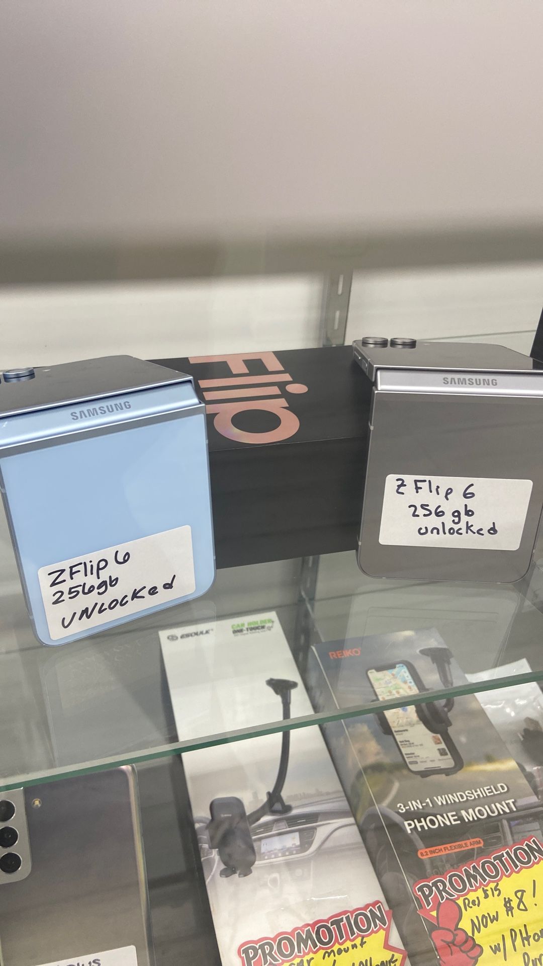 Z Flip 4, 5, 6 Unlocked. Cash Or $50 Down W Approval