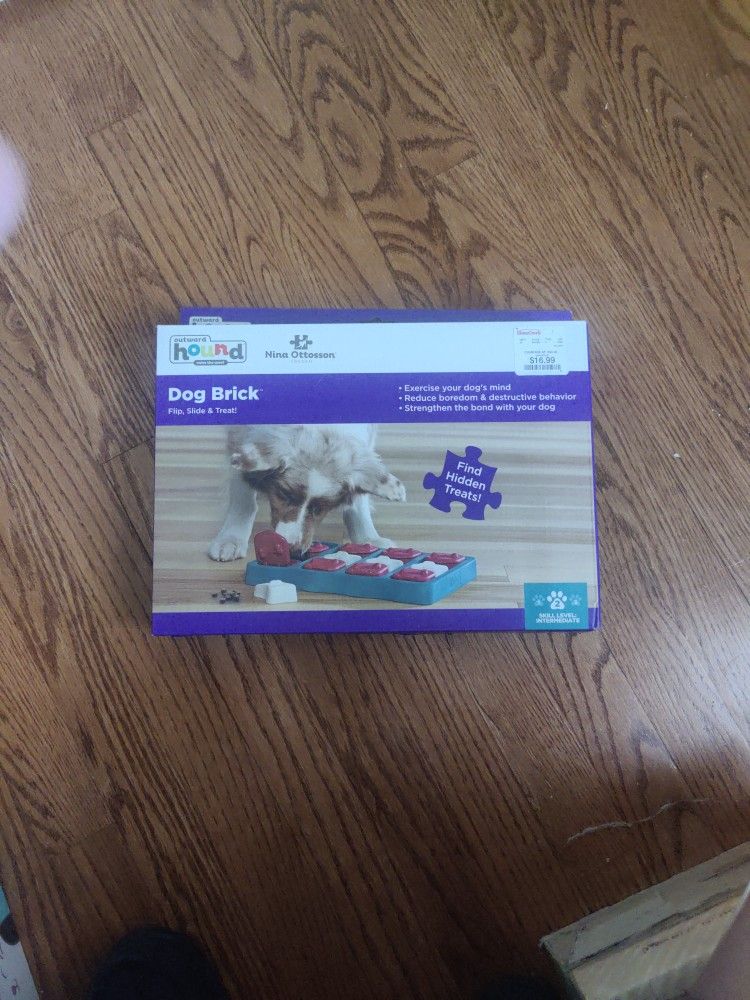 Dog Brick Flip, Slide & Treat Brand New
