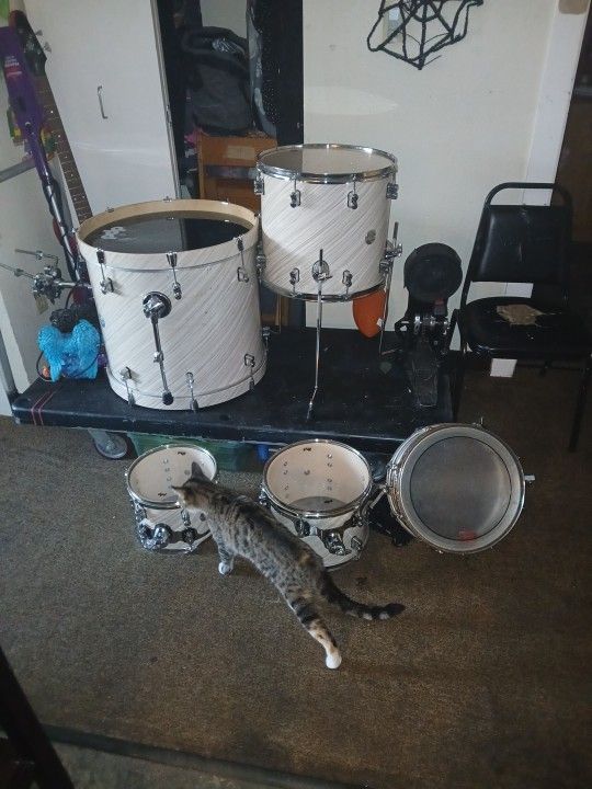 Set Of 5 DPD  Concept  Series  Ivory Twisted  Sell As Set Or Separately