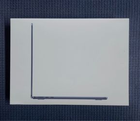 MacBook Air 13 inch M5