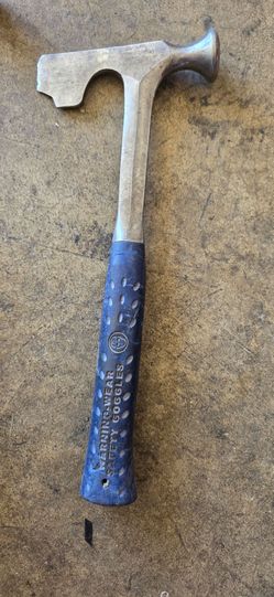Sheet rock hammer   c hipped