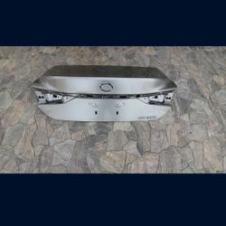 2019 - 2024 LEXUS ES ES250 ES300h ES350
TRUNK DECKLID LID HATCH GATE USED
OEM. Y5