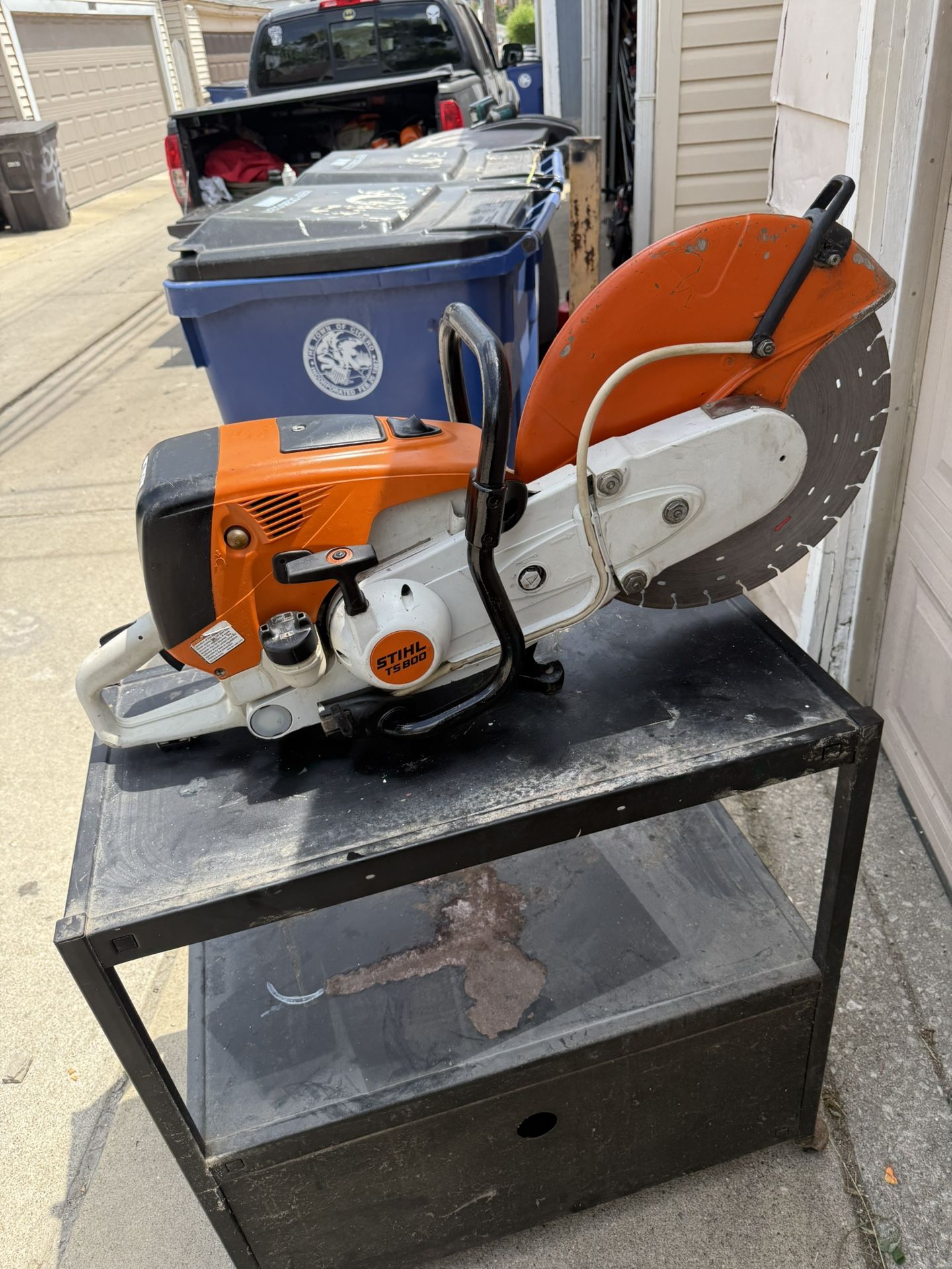 Use normal wear StiHL Ts800 16 Inch Blade Good Working Condition