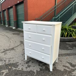 Dresser - White