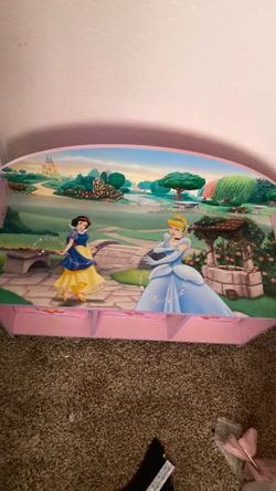 Princess bench with storage