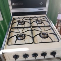 Gaffer & Sattler 4 Burner Propane Stove 