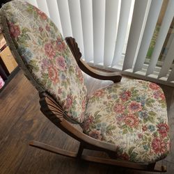 Vintage embroidered rocking chair 1900s - kids