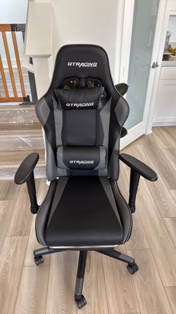 GTRACING Gaming Chair w/ Footrest – Black & Gray
