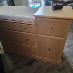 Dresser With Changing Table