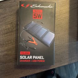Schumacher 5 Watt Folding Solar Panel