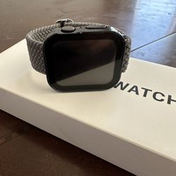 Apple Watch SE 44mm Cellular 