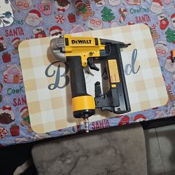 Dewalt Stapler 