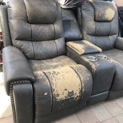 Free Couch It Reclines Works Perfect I Just Got It Out 