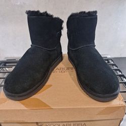 Ladies Koolaburra Black Suede Boots Size 10m