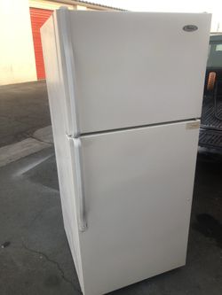 Whirlpool fridge top freezer